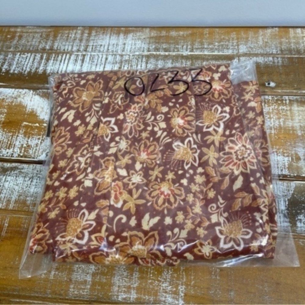 NWT Sundry Floral Flutter Sleeve Blouse Size 2 or M Color Curry - Picture 11 of 11